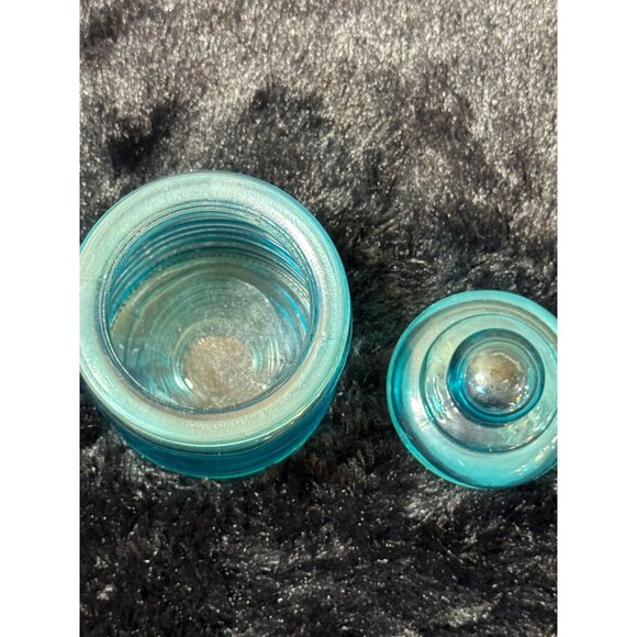 Vintage Blue Ribbed Honey Comb Glass Storage Jar With Lid - Picture 6 of 7